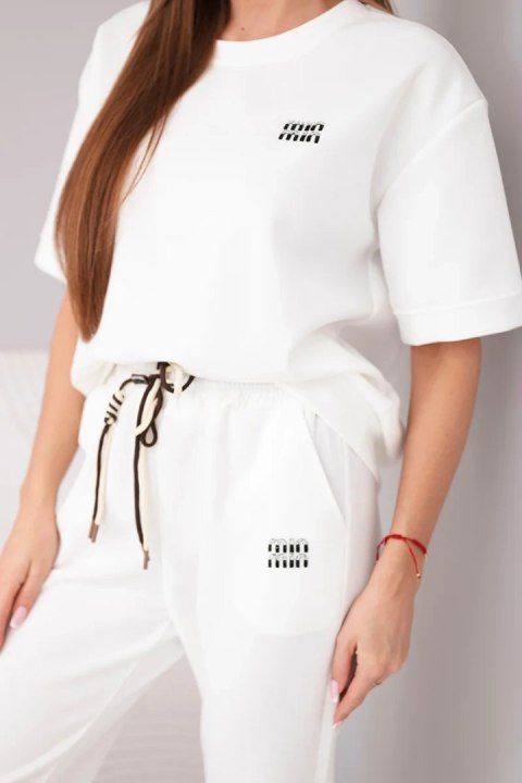 Komplet damski wiskozowy masełko z krótkim rękawem i spodniami z podwijaną nogawką ecru