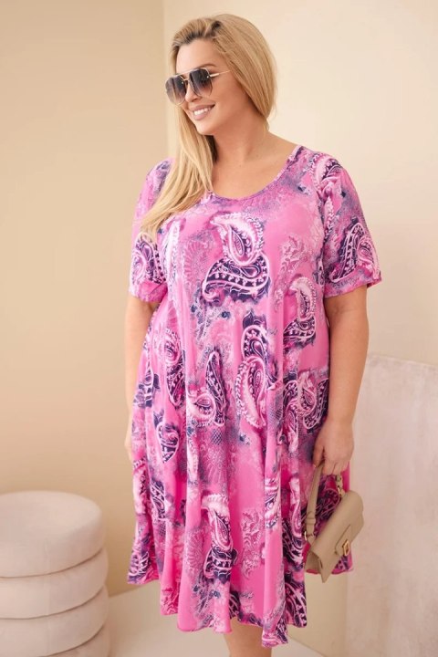 Sukienka damska wiskozowa Plus Size z krótkim rękawem i fasonem paisley ciemno różowa