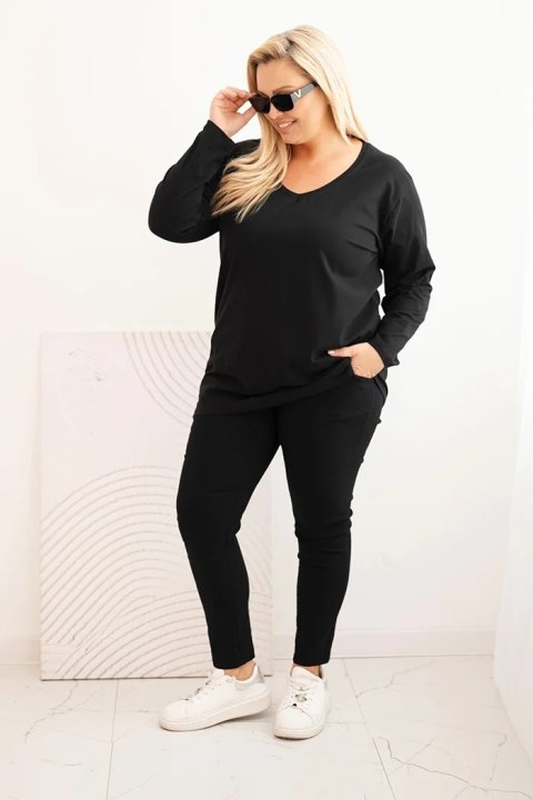 Bluzka damska Plus Size z dekoltem V i długim rękawem czarna