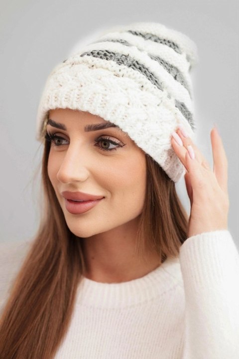 Czapka damska zimowa z wełną w gruby splot i paski K465 ecru + grafitowa