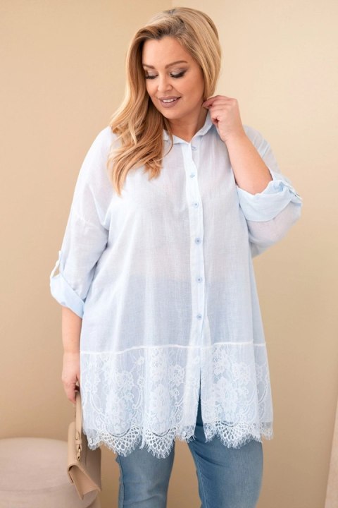 Koszula damska Plus Size bawełniana przecierana z koronkowym wykończeniem niebieska
