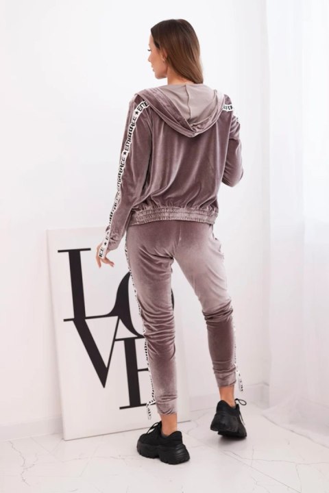 Komplet welurowy z ozdobnymi taśmami szary